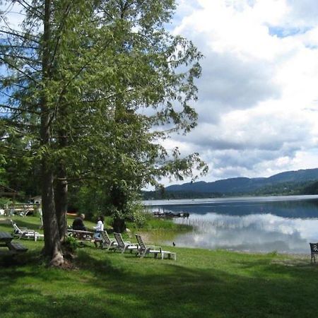Green Acres Lakeside Resort Salt Spring Island Ganges Exterior foto
